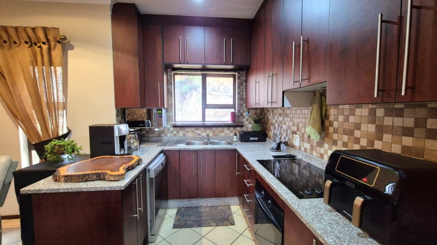 2 Bedroom Property for Sale in Sunnyrock Gauteng