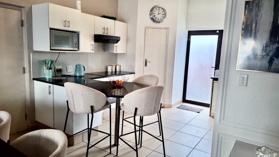2 Bedroom Property for Sale in Sonneglans Gauteng