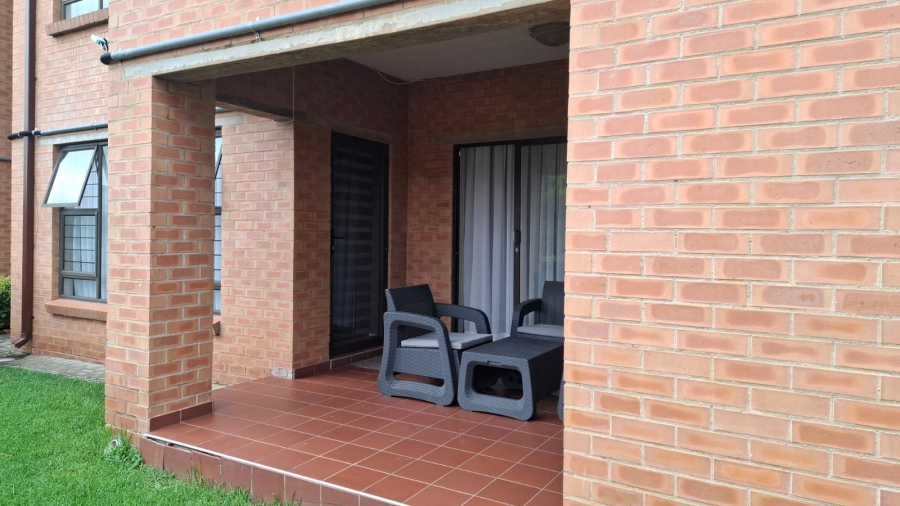 2 Bedroom Property for Sale in Sonneglans Gauteng
