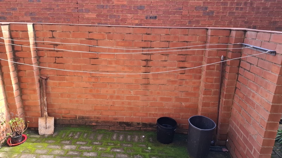 2 Bedroom Property for Sale in Sonneglans Gauteng