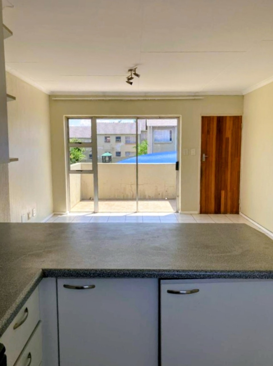 To Let 2 Bedroom Property for Rent in Vorna Valley Gauteng