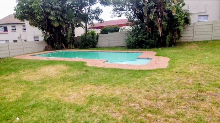 To Let 2 Bedroom Property for Rent in Vorna Valley Gauteng