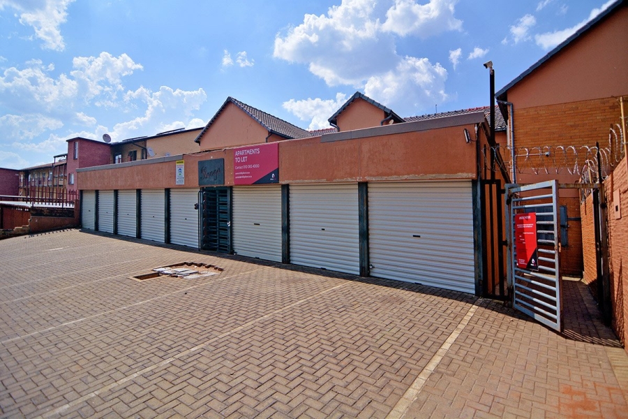 1 Bedroom Property for Sale in Windsor East Gauteng