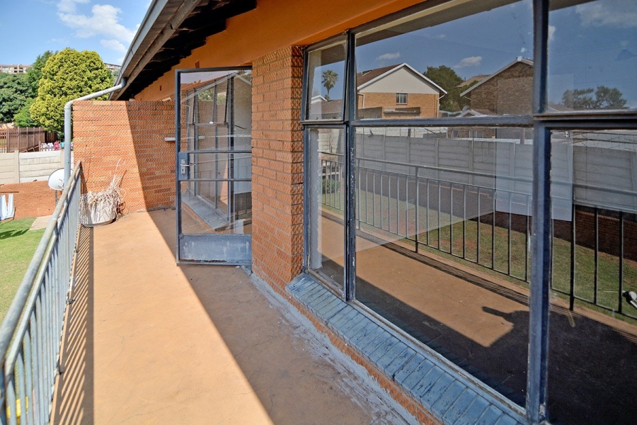 1 Bedroom Property for Sale in Windsor East Gauteng