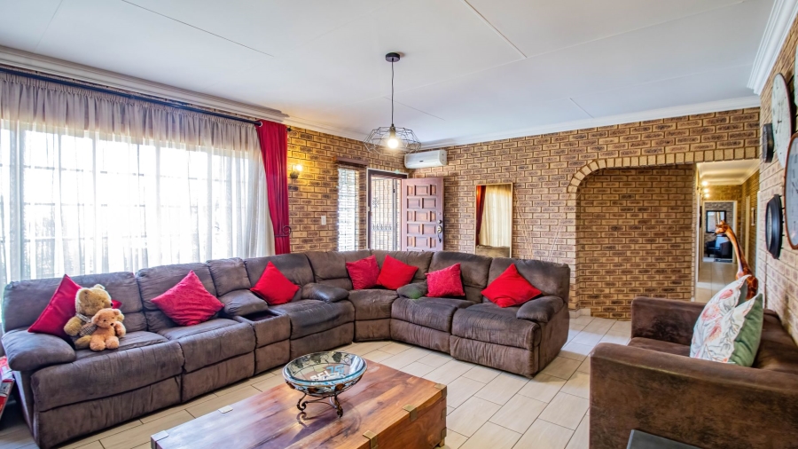 4 Bedroom Property for Sale in Winchester Hills Gauteng