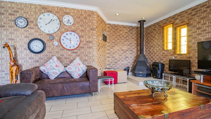 4 Bedroom Property for Sale in Winchester Hills Gauteng