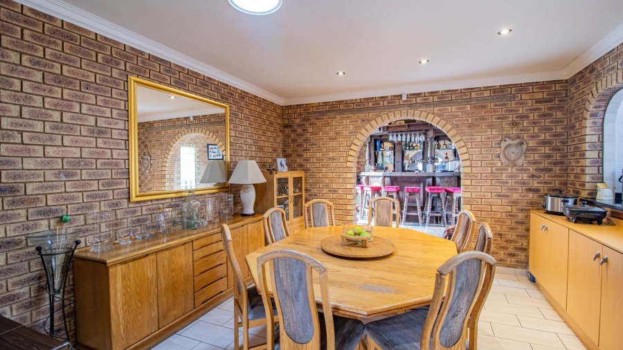 4 Bedroom Property for Sale in Winchester Hills Gauteng