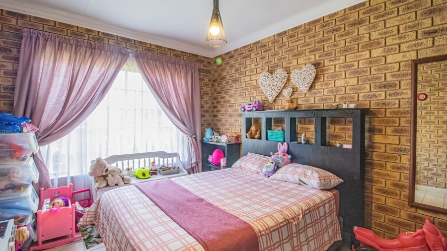 4 Bedroom Property for Sale in Winchester Hills Gauteng