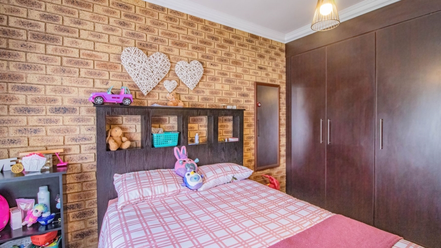 4 Bedroom Property for Sale in Winchester Hills Gauteng