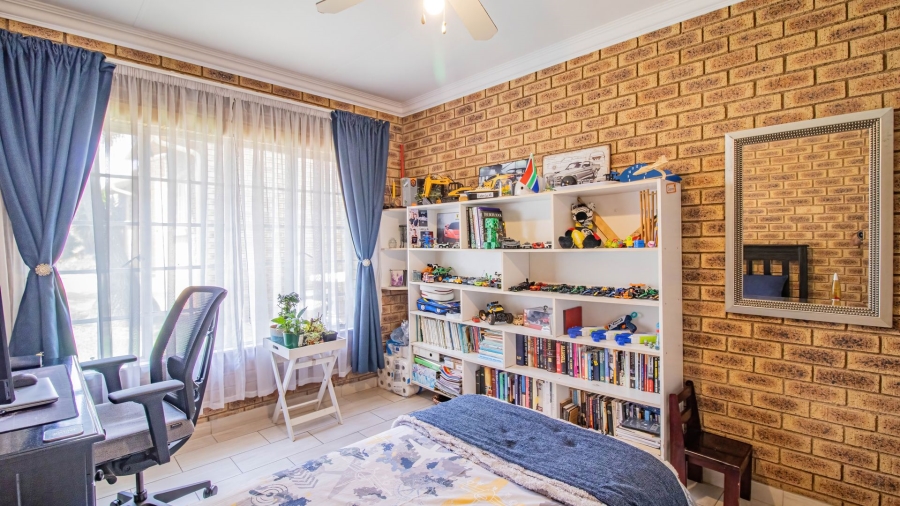 4 Bedroom Property for Sale in Winchester Hills Gauteng