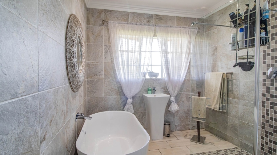 4 Bedroom Property for Sale in Winchester Hills Gauteng