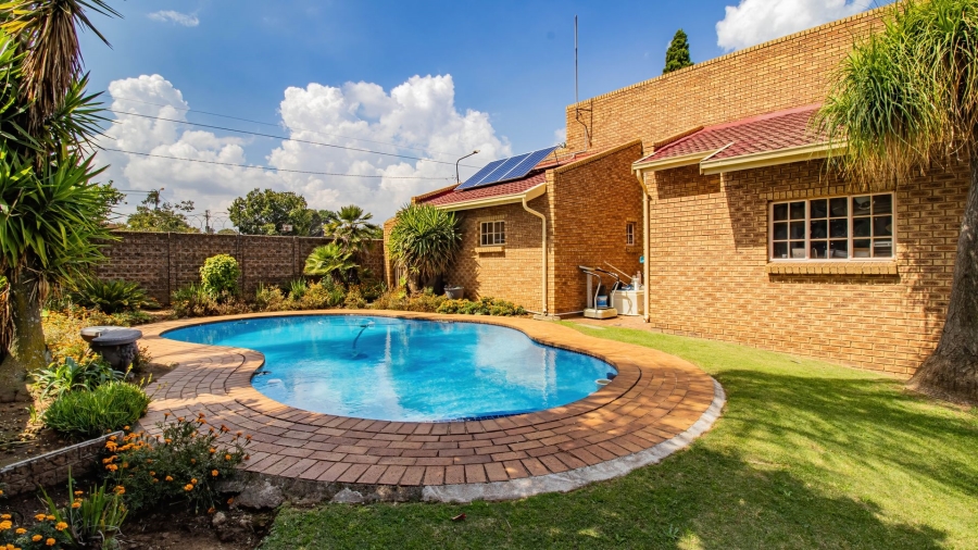 4 Bedroom Property for Sale in Winchester Hills Gauteng