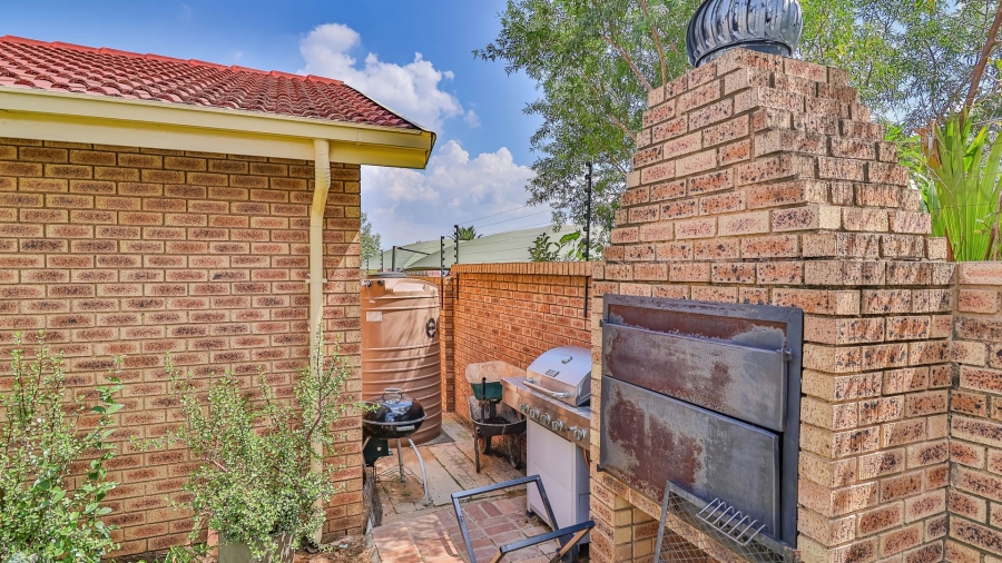 4 Bedroom Property for Sale in Winchester Hills Gauteng