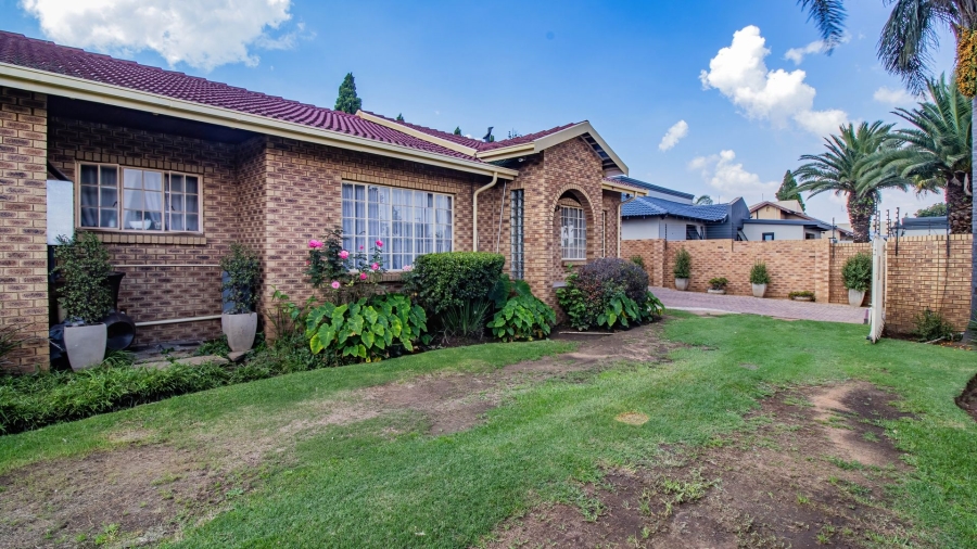 4 Bedroom Property for Sale in Winchester Hills Gauteng