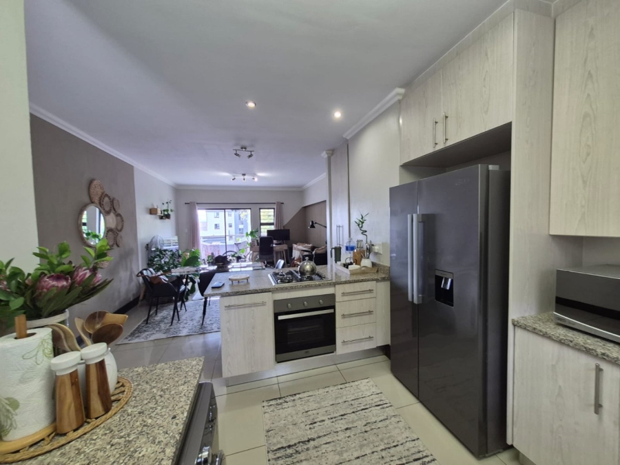 2 Bedroom Property for Sale in Crowthorne AH Gauteng