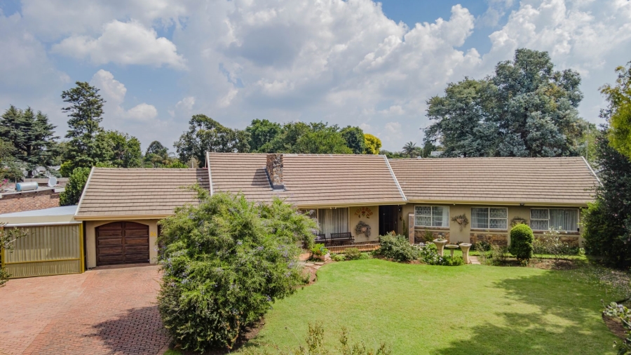 4 Bedroom Property for Sale in Aston Manor Gauteng