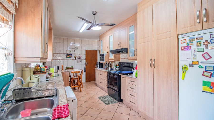 4 Bedroom Property for Sale in Aston Manor Gauteng