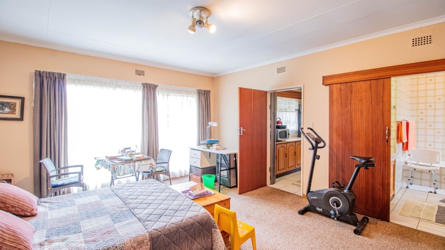 4 Bedroom Property for Sale in Aston Manor Gauteng