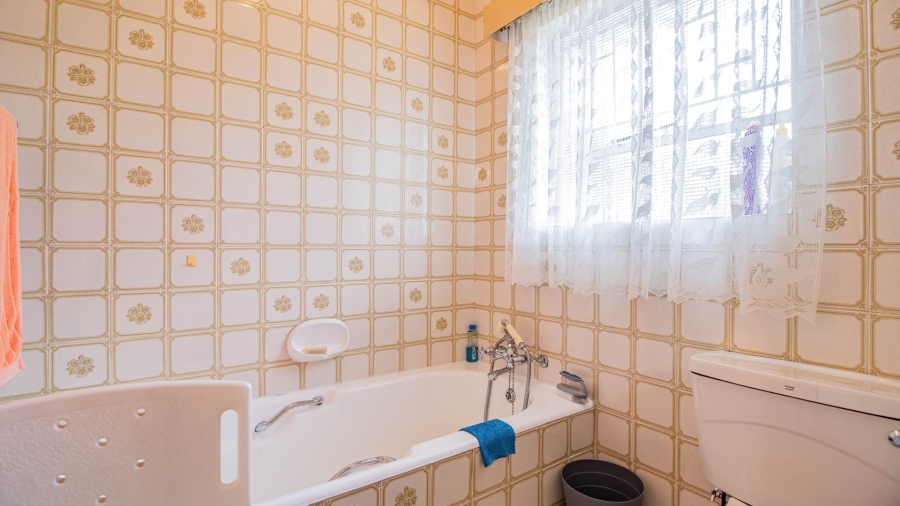 4 Bedroom Property for Sale in Aston Manor Gauteng