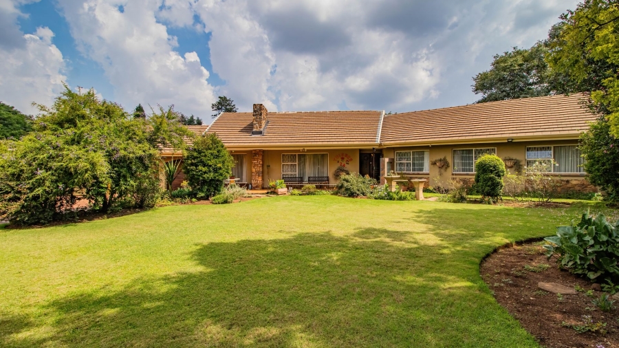 4 Bedroom Property for Sale in Aston Manor Gauteng