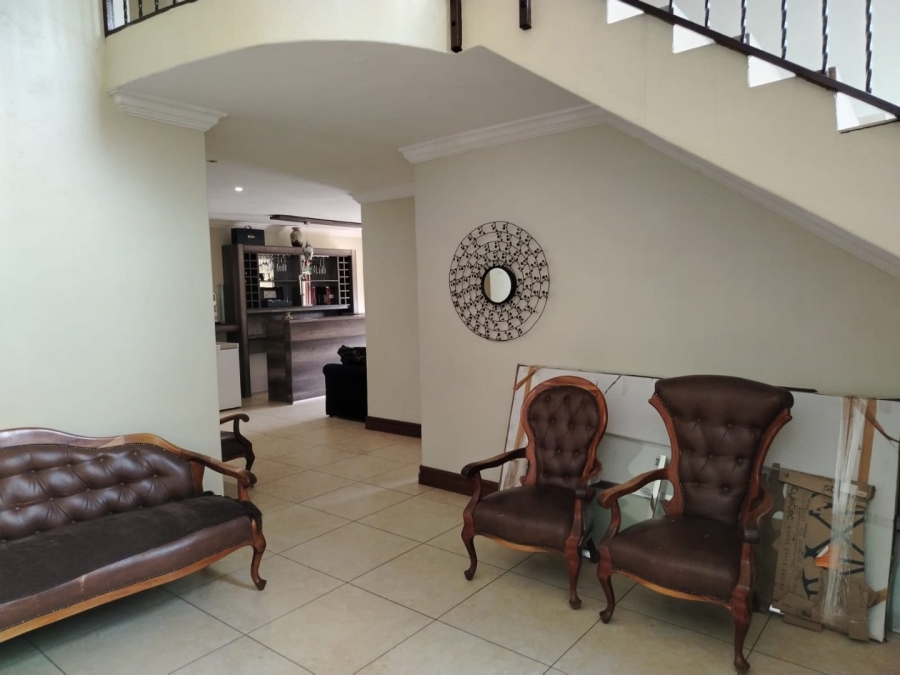 5 Bedroom Property for Sale in Meyerspark Gauteng