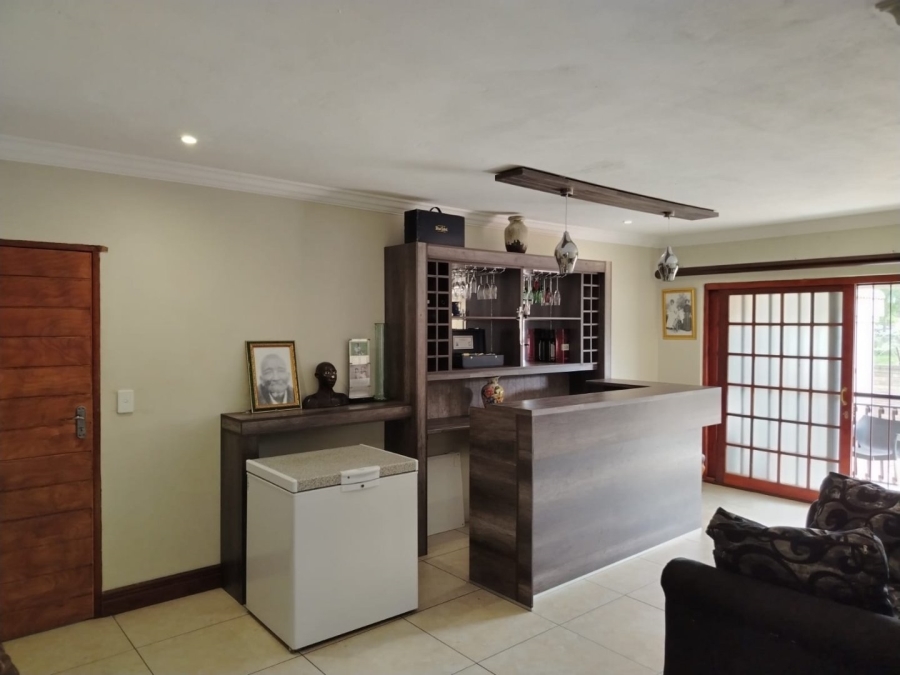 5 Bedroom Property for Sale in Meyerspark Gauteng