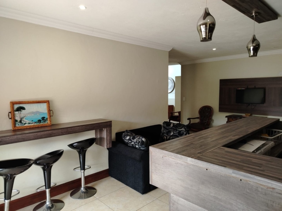 5 Bedroom Property for Sale in Meyerspark Gauteng