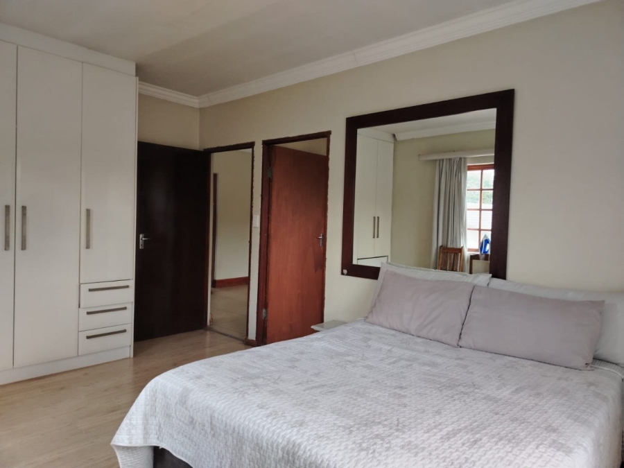 5 Bedroom Property for Sale in Meyerspark Gauteng