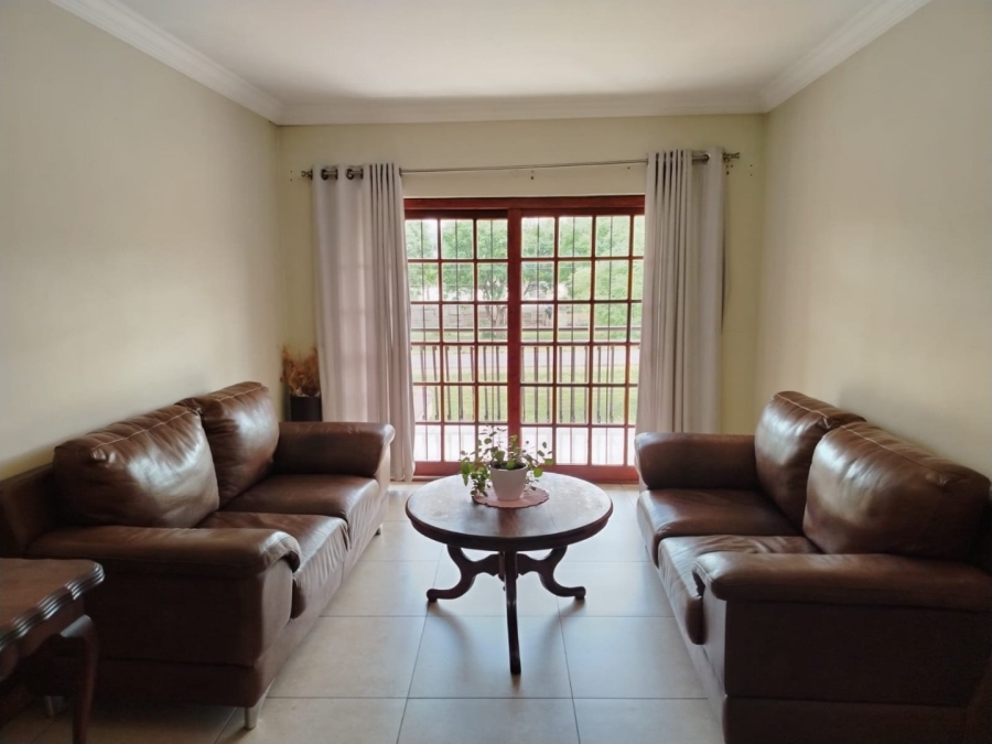 5 Bedroom Property for Sale in Meyerspark Gauteng