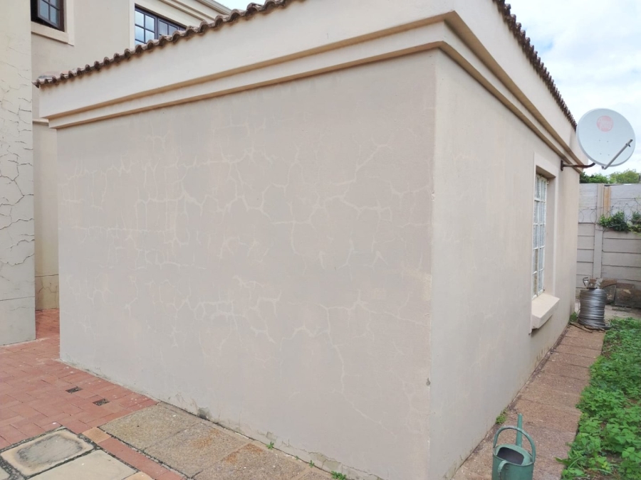 5 Bedroom Property for Sale in Meyerspark Gauteng