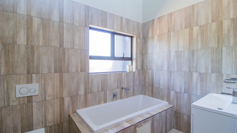 4 Bedroom Property for Sale in Serengeti Lifestyle Estate Gauteng