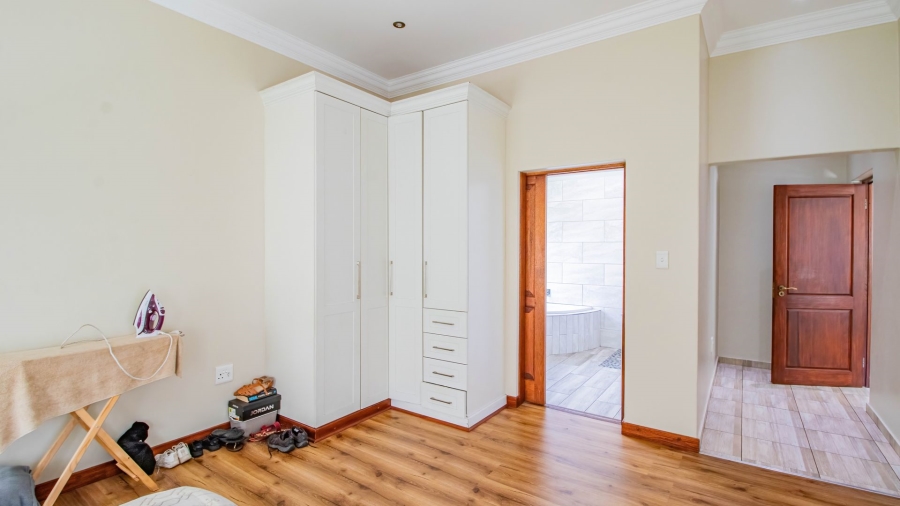 4 Bedroom Property for Sale in Serengeti Lifestyle Estate Gauteng