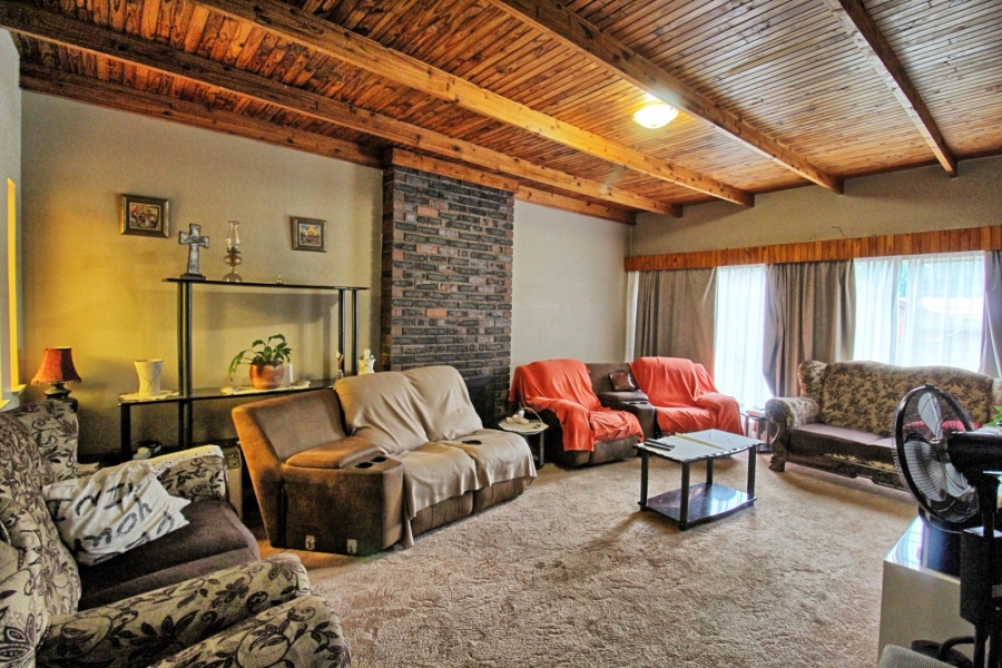 5 Bedroom Property for Sale in Lyttelton Manor Gauteng