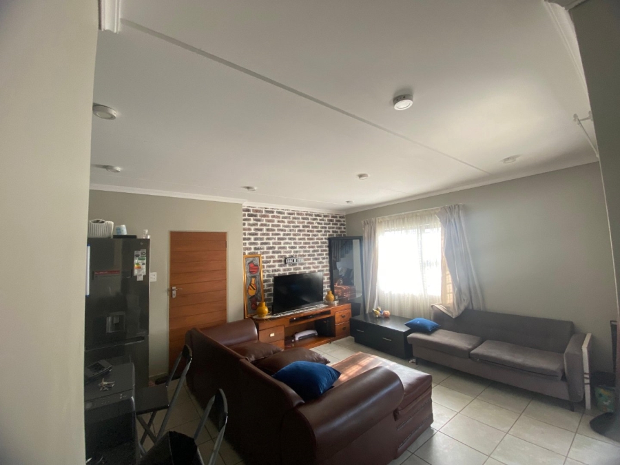 3 Bedroom Property for Sale in Lotus Gardens Gauteng