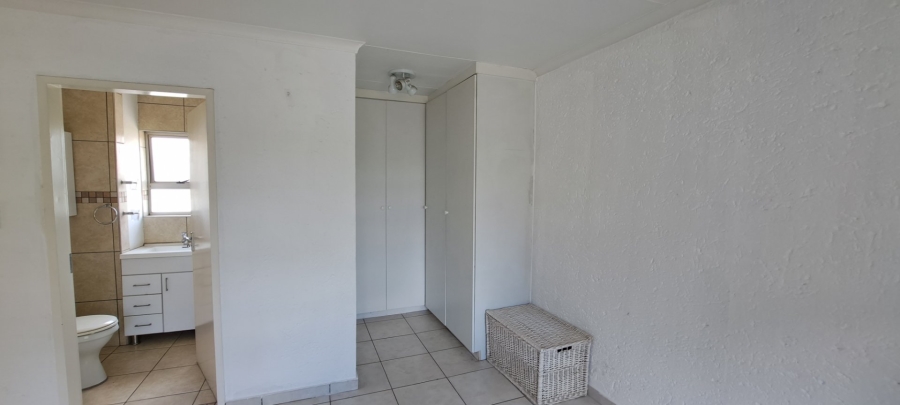 1 Bedroom Property for Sale in Bedfordview Gauteng