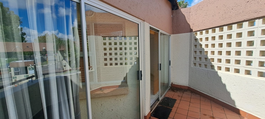 1 Bedroom Property for Sale in Bedfordview Gauteng