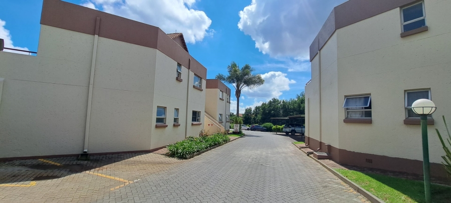 1 Bedroom Property for Sale in Bedfordview Gauteng