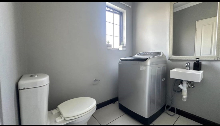 3 Bedroom Property for Sale in Halfway Gardens Gauteng