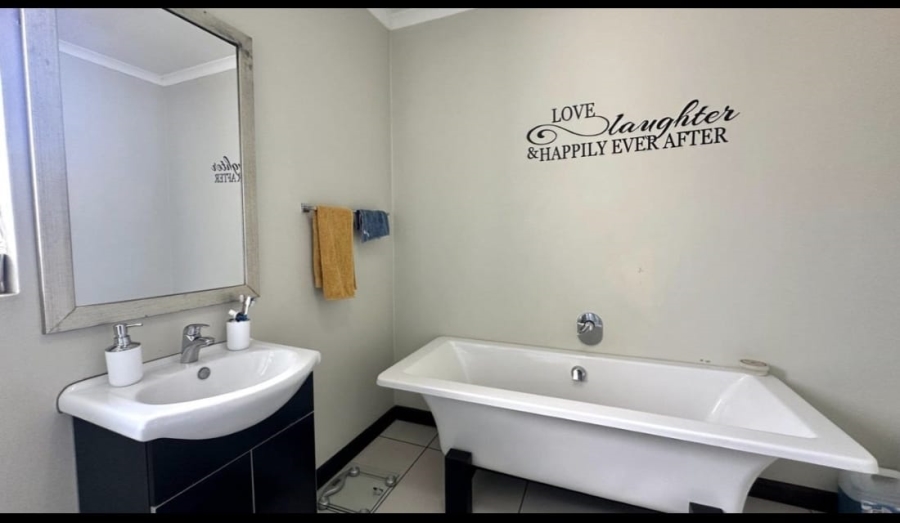 3 Bedroom Property for Sale in Halfway Gardens Gauteng