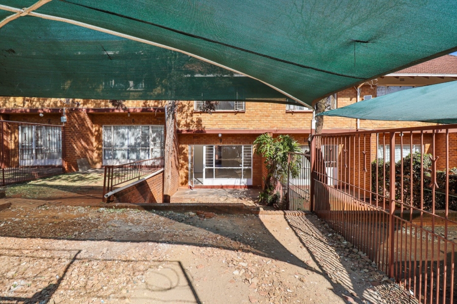 2 Bedroom Property for Sale in Windsor East Gauteng