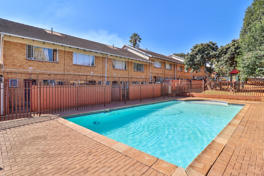 2 Bedroom Property for Sale in Windsor East Gauteng