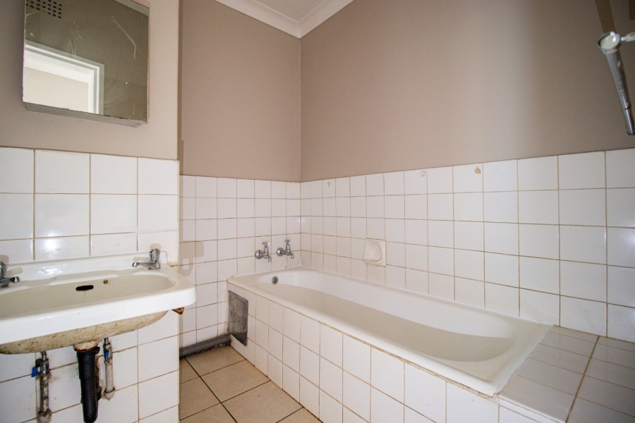2 Bedroom Property for Sale in Windsor East Gauteng