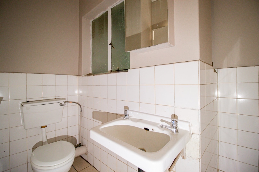 2 Bedroom Property for Sale in Windsor East Gauteng