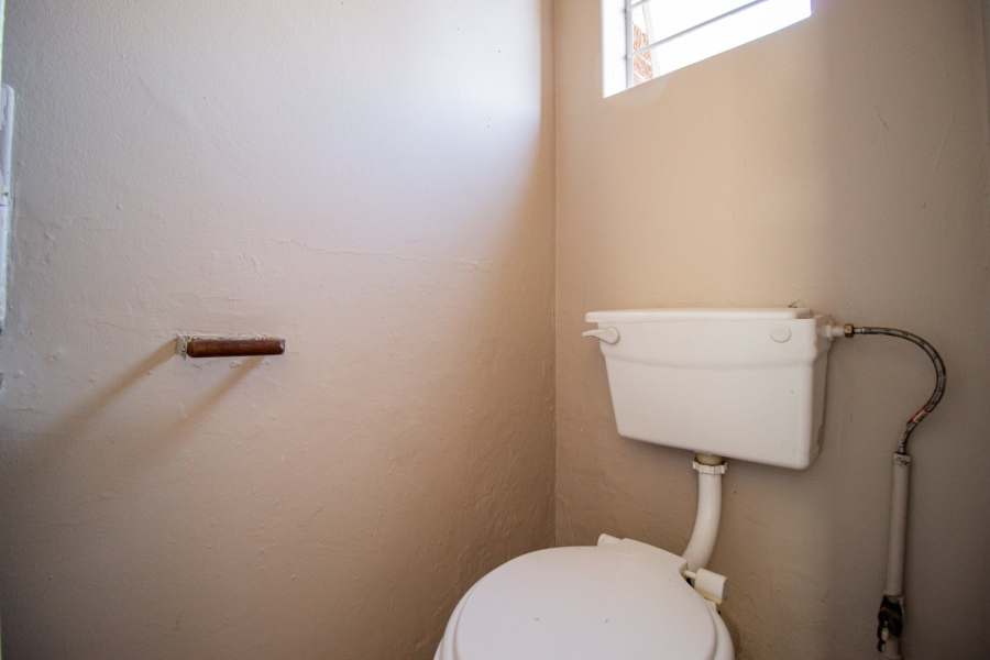 2 Bedroom Property for Sale in Windsor East Gauteng