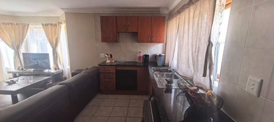 To Let 2 Bedroom Property for Rent in Kyalami Hills Gauteng
