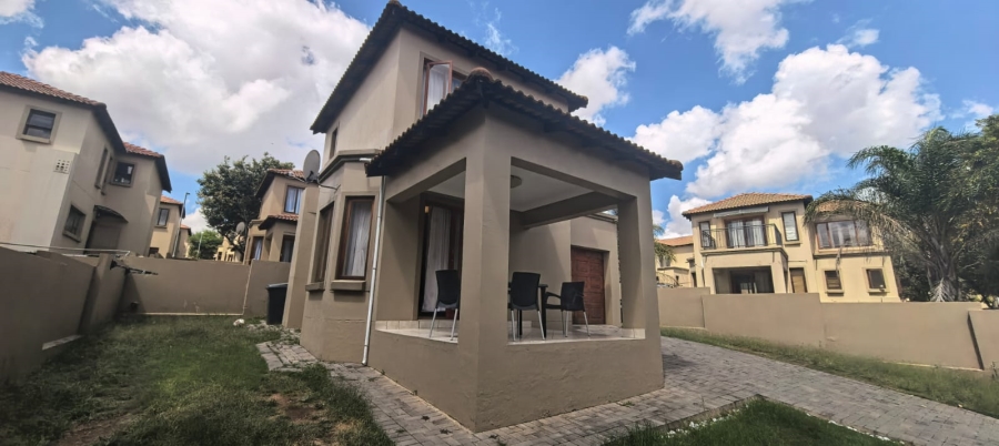 To Let 2 Bedroom Property for Rent in Kyalami Hills Gauteng