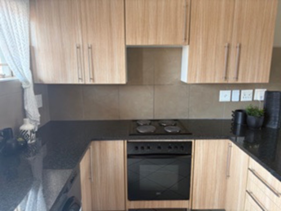 2 Bedroom Property for Sale in Noordwyk Gauteng