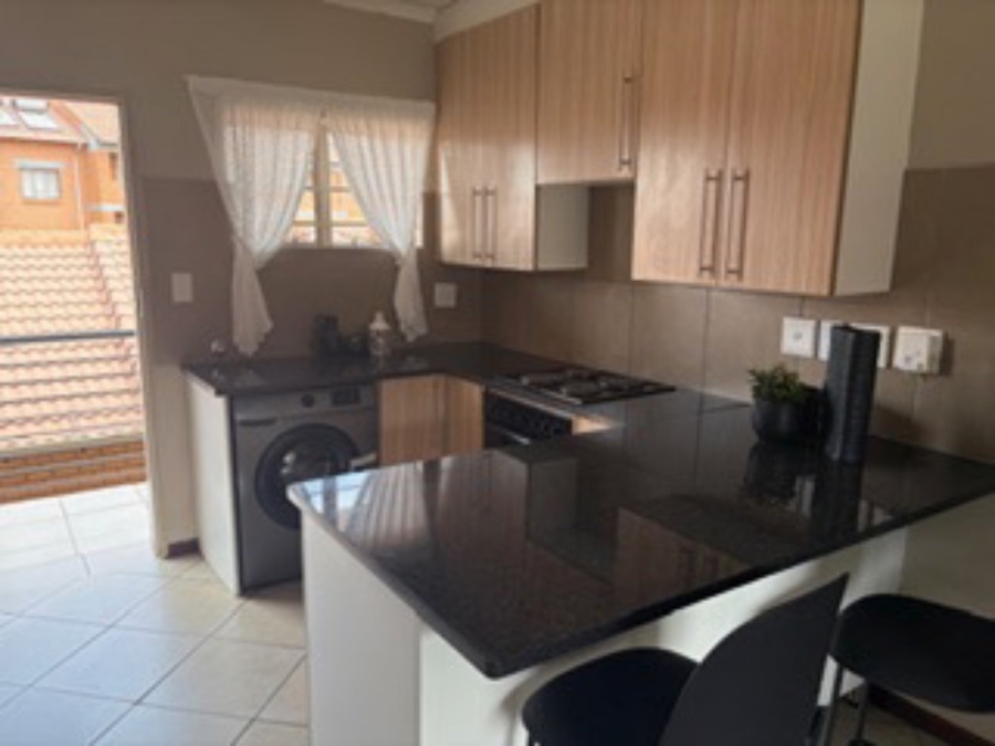 2 Bedroom Property for Sale in Noordwyk Gauteng