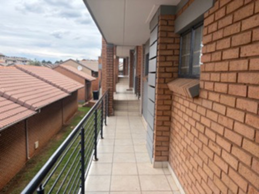 2 Bedroom Property for Sale in Noordwyk Gauteng