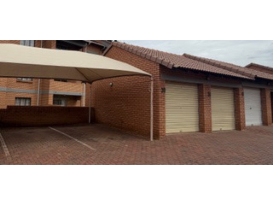 2 Bedroom Property for Sale in Noordwyk Gauteng